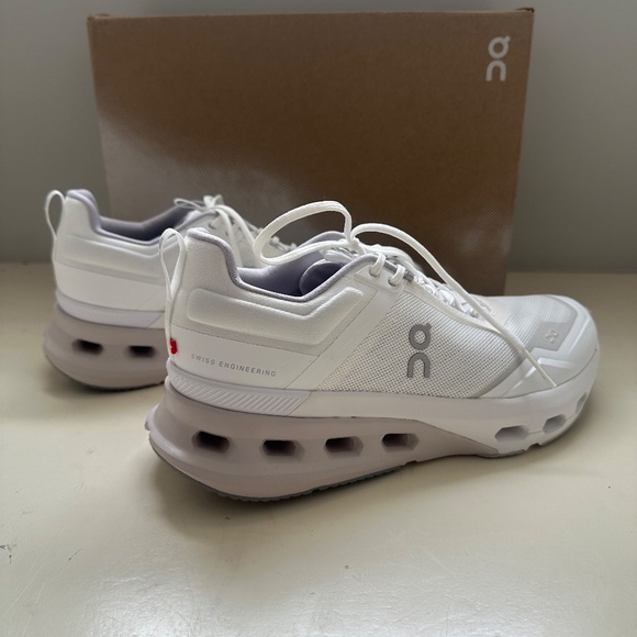 NIB On Cloudnova X Women's 9 White/Glacier - Picture 4 of 7